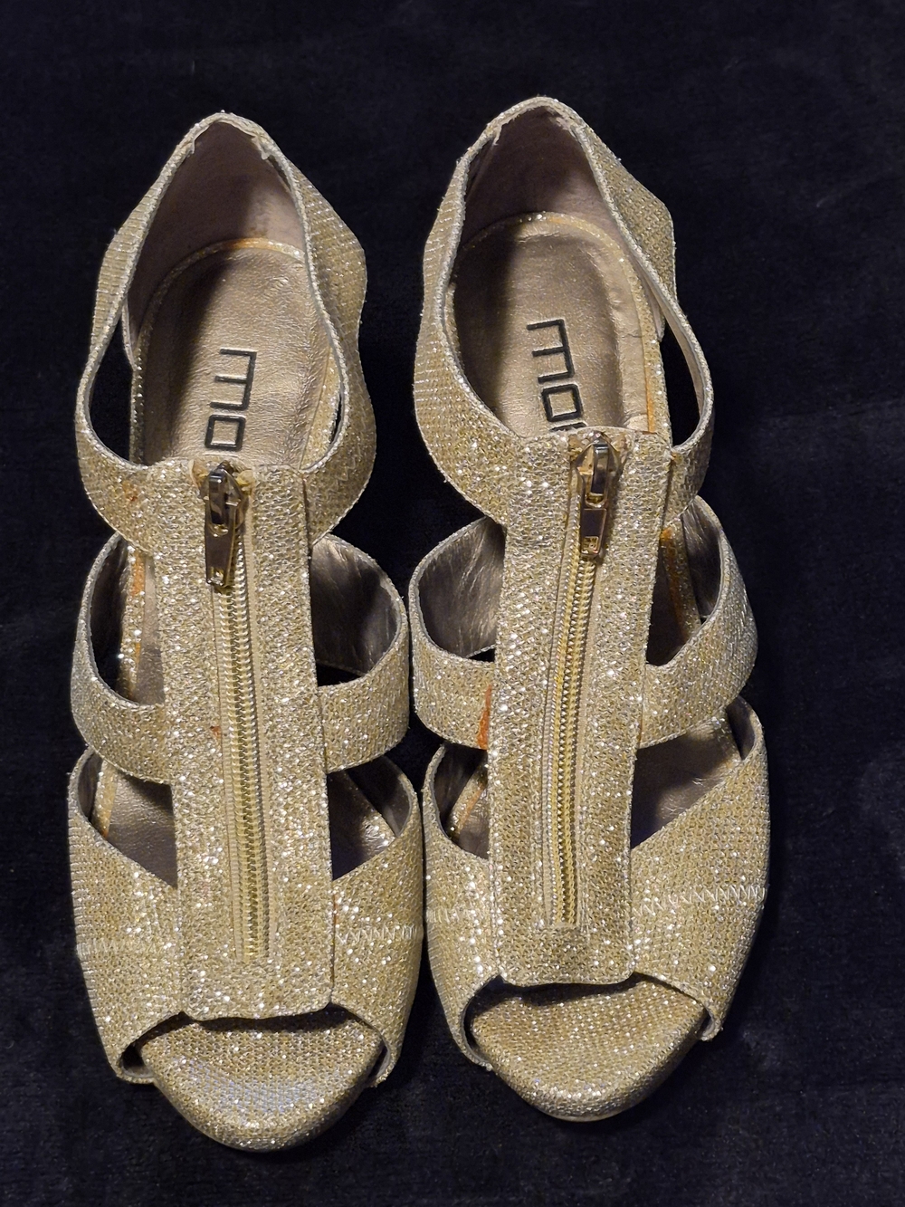 Moda Spana Gold Glitter Front Zip Strappy Pumps Heels 8.5